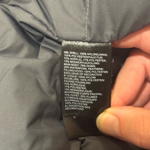 Children Northface winter coat. - Picture 5 of 7